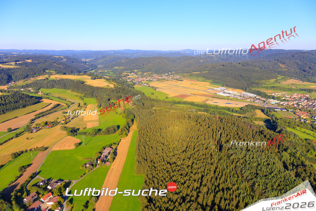 Die Luftaufnahme der Stadt Wilhelmsthal wurde vom UL-Flugzeug heraus erstellt ( keine Drohne )- hohe Auflösung für beste Qualität