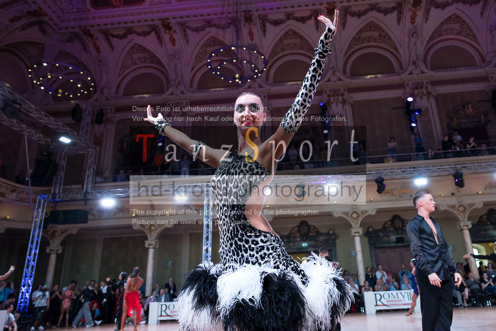 20240706_WDSF_WO_Latin_8484 | Tanzsportbilder, Standardtanz, Lateintanz, WDSF, DTV, LTVB, dancecomp, goc, hessen tanzt, blaues band der spree, walzer, tango, wiener walzer, slowfox, quickstepp, samba, rumba, cha-cha-cha, paso doble. jive, hd-kroft photography, turniertanzsport