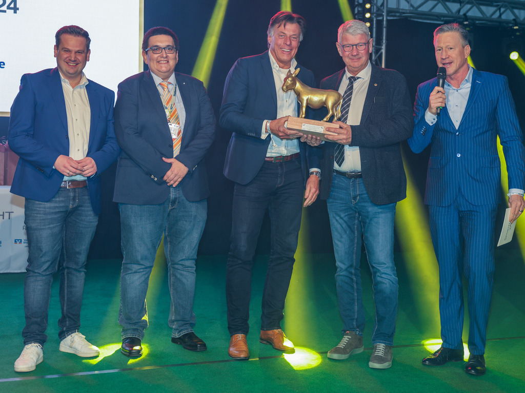 top-top.de250214-252 | Die 3. Weseler SportNacht, die große Sportgala mit Ehrungen der Weseler Sportler des Jahres 2024 findet am Freitag, den 14.02.2025 im Festzelt an der Rheinpromenade statt.Foto: Erwin Pottgiesser