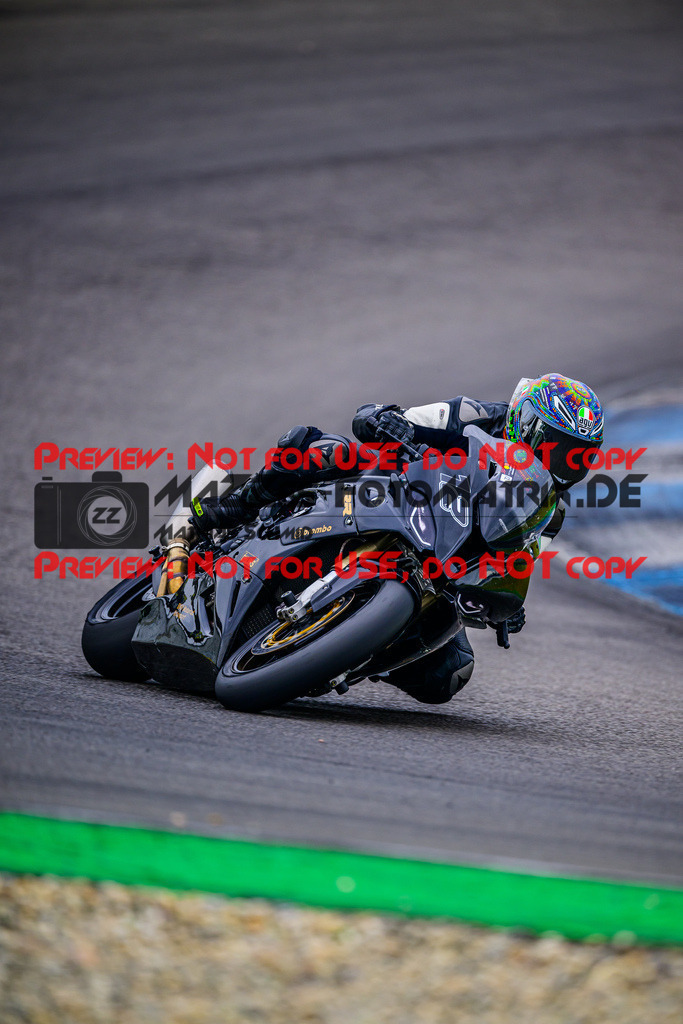 MaZZes_FotoMatrix_240614_6007705_2-205 | WEISS