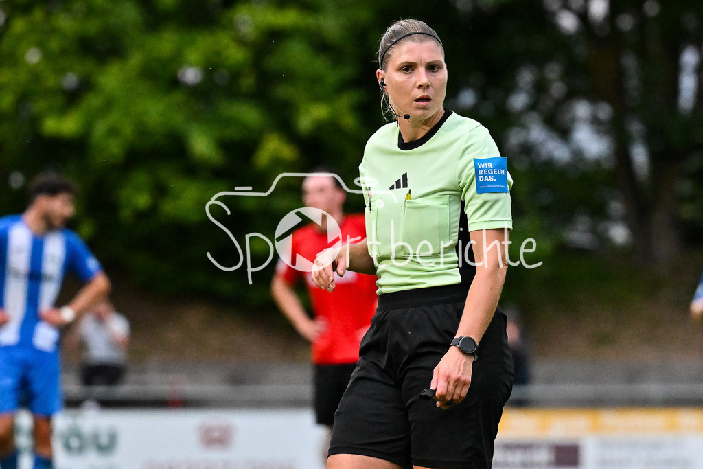 TSV Aindling - FV Illertissen | im Bild Schiedsrichterin Barbara KARMANN / Einzelfoto / Freisteller / Verbandspokal Bayern: TSV Aindling - FV Illertissen, TSV Aindling Hauptplatz am 05.08.2025