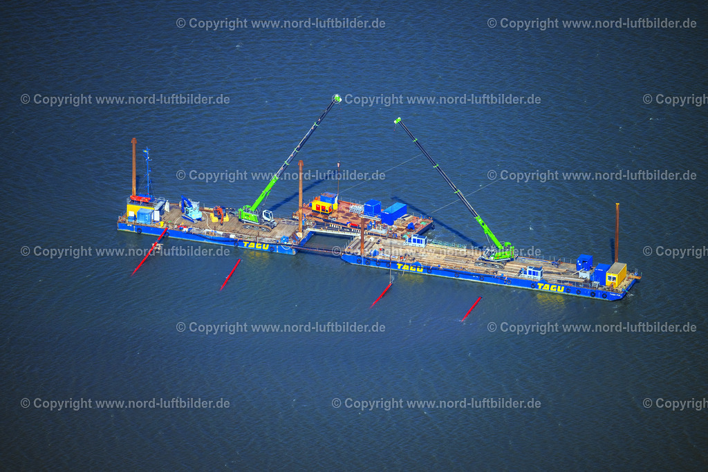 Norderney_Verlegung_Von_Kabeltrassen_Ponton_ELS_5532050924 | HAGERMARSCH 05.09.2024 Schiff - Spezialschiff zur Verlegung von Netzanbindungssystemen für Offshore Windkraftanlagen " Balwin 1 und Balwin 2 " auf der Wasseroberfläche der Nordsee vor den Ostfriesischen Inseln in Hagermarsch im Bundesland Niedersachsen, Deutschland. Weiterführende Informationen bei: Amprion GmbH,  TAGU Tiefbau-GmbH. // Ship - Special ship for laying grid connection systems for offshore wind turbines " Balwin1 and Balwin2 " in Hagermarsch in the state Lower Saxony, Germany. Further information at: Amprion GmbH,  TAGU Tiefbau-GmbH. Foto: Martin Elsen