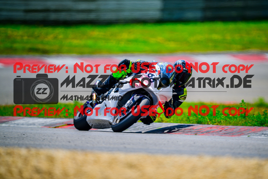 MaZZes_FotoMatrix_240717_6007705_0030 | WEISS