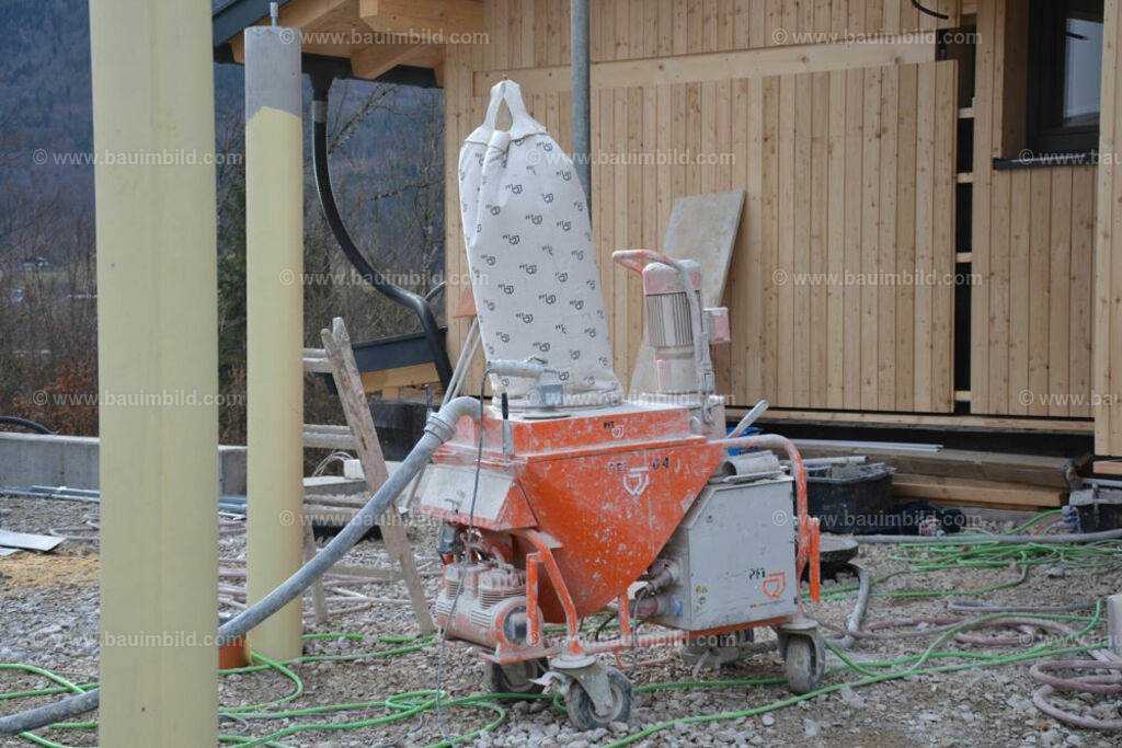 bib-lg18-putzarbeiten-0006 | Nach LV-Leistungsgruppen sortierte Detailfotos über den Bau eines Hauses. Alle Hausbau-Bilder direkt vom Urheber und Autor der Website Haus-Selber-Bauen.com