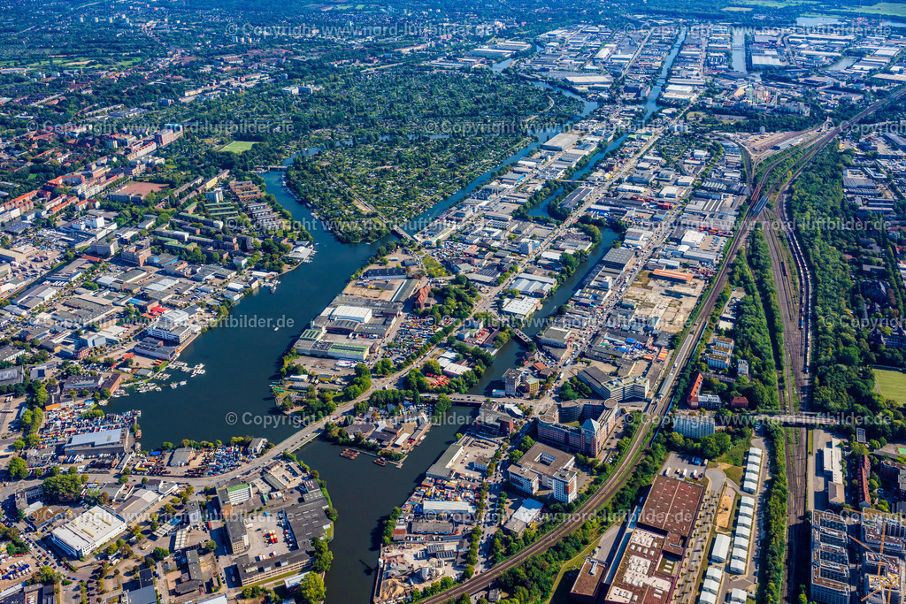 Hamburg_Rothenburgsort_ELS_8268200925 | HAMBURG 20.09.2025 Industrie- und Gewerbegebiet " Großmannstraße " an der Straße Bullenhuser Damm in Hamburg, Deutschland. // Industrial and commercial area " Grossmannstrasse " on street Bullenhuser Damm in Hamburg, Germany. Foto: Martin Elsen