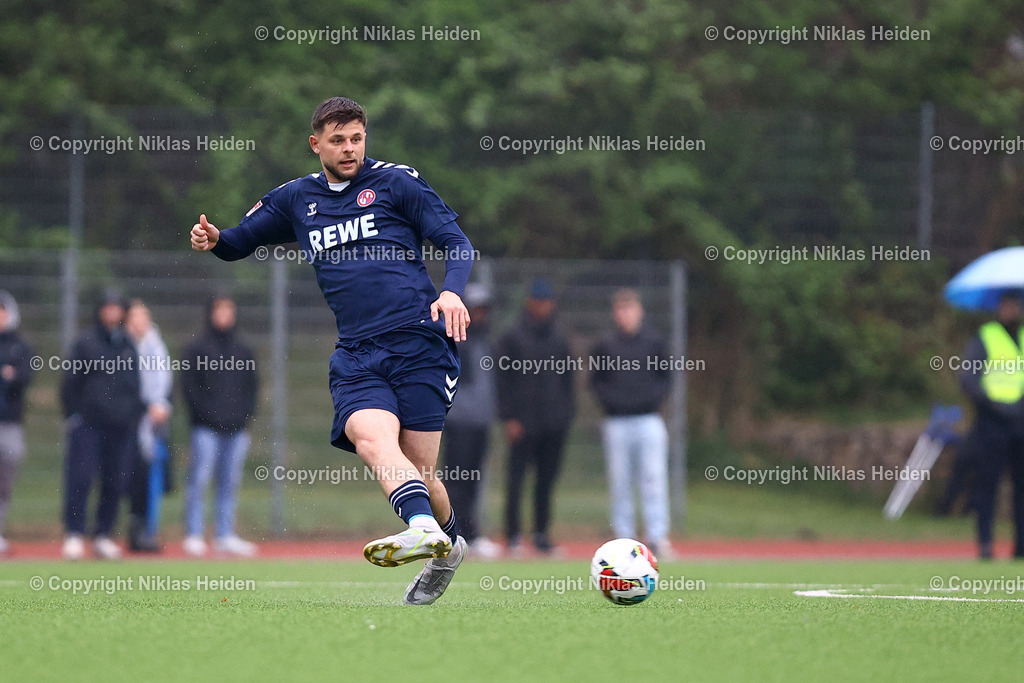 NH_NikolaTesla_FCEintrachtNorderstedt_LottoPokal_17042025 | #3 Yannik Nuxoll (FC Eintracht Norderstedt)Fußball I Herren I Lotto Pokal I Saison 2024-2025 I Viertelfinale I Nikola Tesla - FC Eintracht Norderstedt I 17.04.2025 I Sportplatz Baurstraße - Realisiert mit Pictrs.com