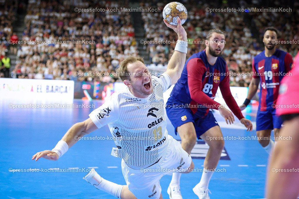 KoeEHF08062402049 | 08.06.2024, Köln, Handball, TruckScout24 EHF FINAL4, Machineseeker Champions League Men, Lanxess-Arena, Halbfinale, THW Kiel - FC Barcelona: Steffen Weinhold (THW Kiel)