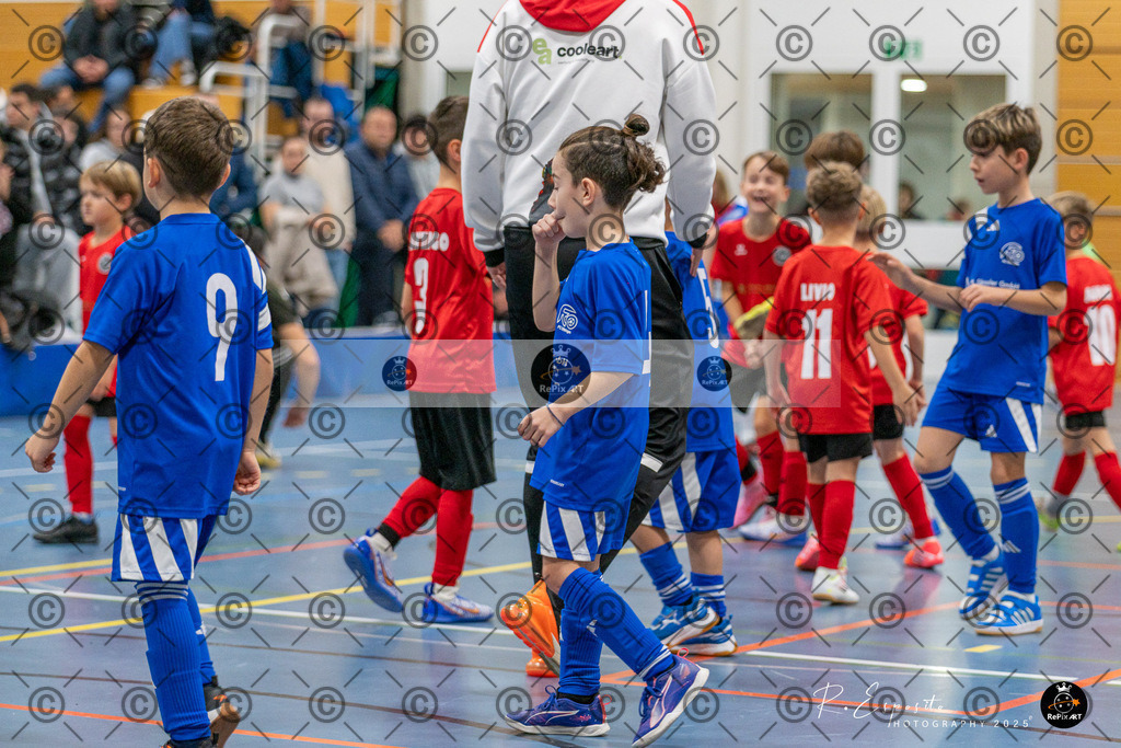 20251123_FCR-Hallenturnier-F1_RAW-1_020-145 | Sport und Naturfotografie von Roberto Esposito zeigt echte Momente Bewegung und die Schönheit der Natur. Ausdrucksstarke Bilder schaffen Emotionen.