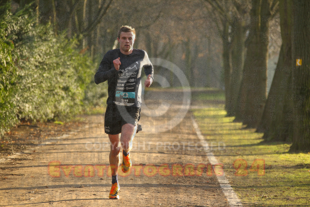 241231_1011_EV4_3394 | Sportfotografie im Rhein-Sieg Kreis, Köln, Bonn, NRW, Rheinland Pfalz, Hessen, etc. Unser Tätigkeitsfeld umfasst den Laufsport vom Volkslauf über den Marathon, Duathlon, Triathon bis zum Ultralauf wie Kölnpfad Ultra oder Schindertrail.