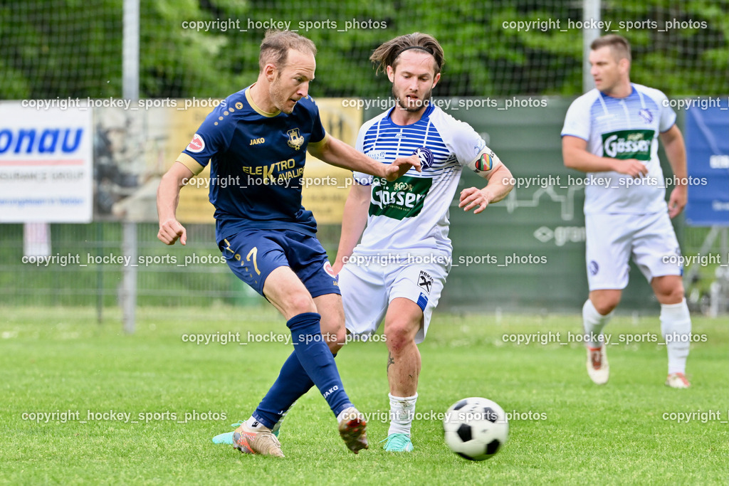 ATUS Velden vs. SV Dellach Gail | #7 Mario Kröpfl ATUS Velden, #23 Maximilian Wastian Dellach Gail, ATUS Velden vs. SV Dellach Gail, ATUS Velden vs. SV Dellach Gail am 03.05.2025 in Velden (Wald Arena Velden), Austria, (Photo by Bernd Stefan)