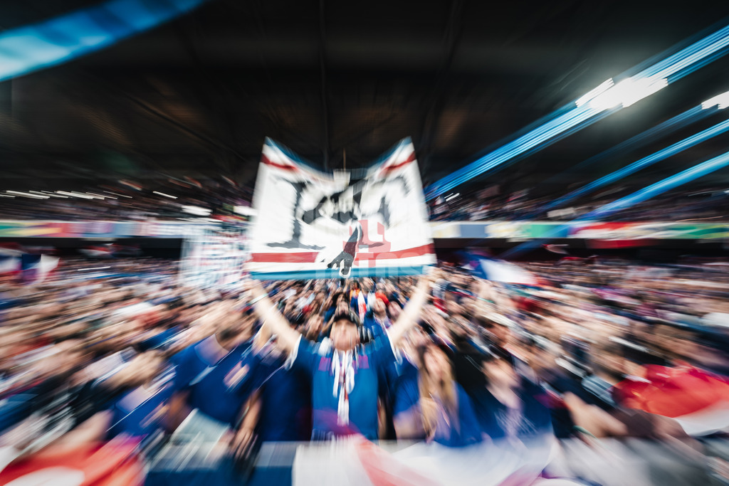 Fußball | Herren | UEFA-Fußball-Europameisterschaft 2024 | Gruppe D | Österreich vs. Frankreich | 17.06.2024 | Frankreich Fans vor dem Spiel