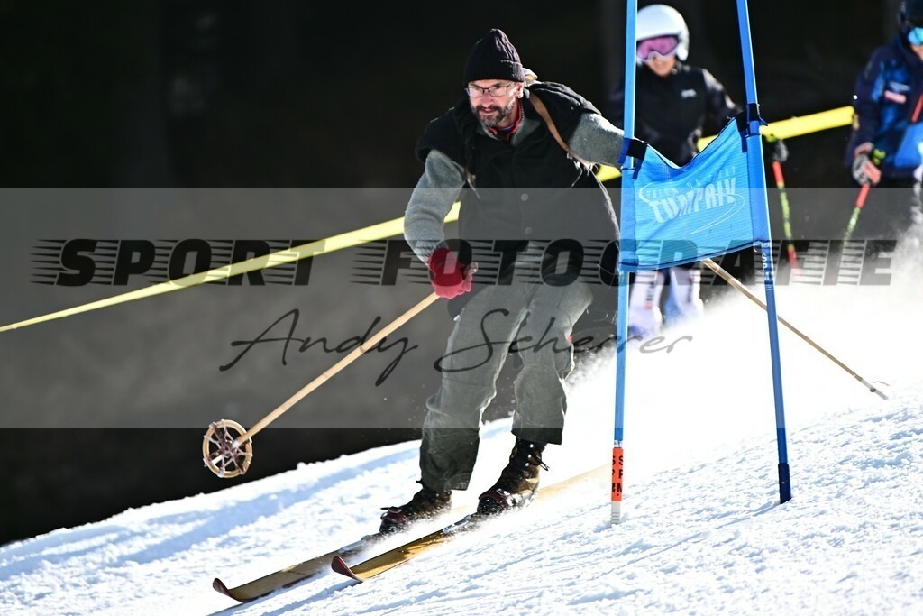 DSC_8396 | Kaufen Sie Sportbilder im Onlineshop von Andy Scherrer Sportfotografie. Faszinierende Bilder von Sportevents aus der ganzen Schweiz. Fussball, Frauenfussball, Unihockey, Handball, Schwingen und weiteren Sportarten. - Realisiert mit Pictrs.com