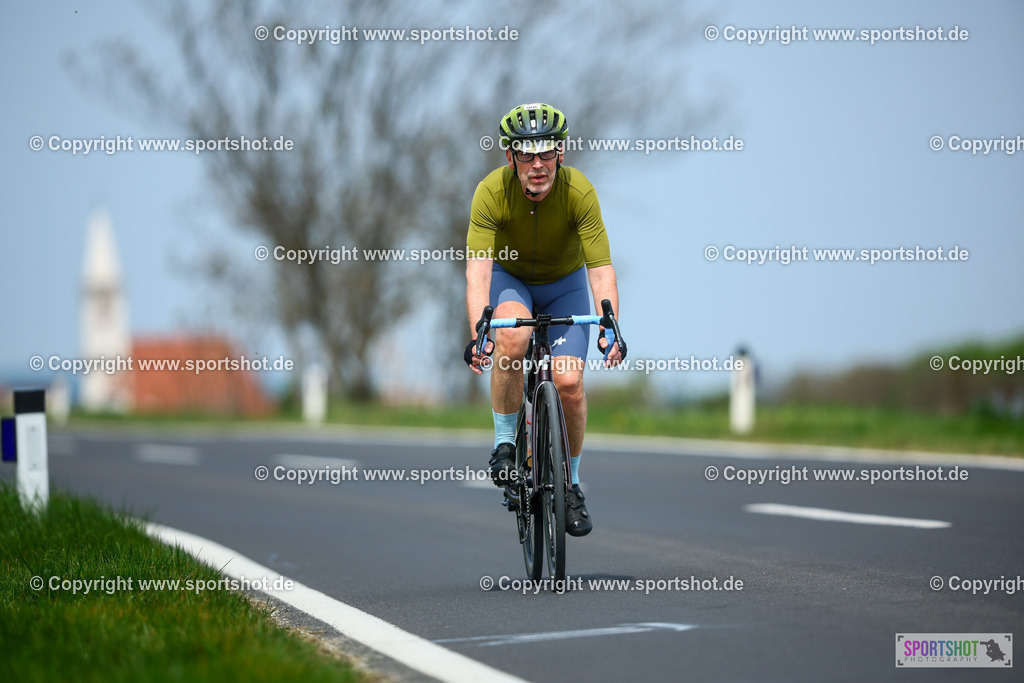 681_TRA56829 | Neusiedlersee Radmarathon 2026@sportshot_your_pictrs #yourpictures#roadtowm2029 #nrm #neusiedlerseeradmarathon #neusiedlersee #neusiedlerseetourismus #burgenland #mörbisch #nrm26 #burgenlandtourismus #voglundco #poweredbyburgenlandtourismus #radsport #rad #marathon #ucigranfondo #visitburgenland #ucigranfondoworldseries