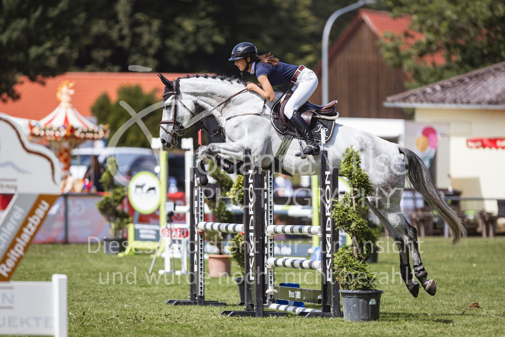 240719_LC_SprPf-A2-219 | Deine schönsten Turniermomente als professionelle Fotos! Entdecke hochwertige Pferdesport-Fotografie im Online-Shop. Jetzt Fotos finden & bestellen!