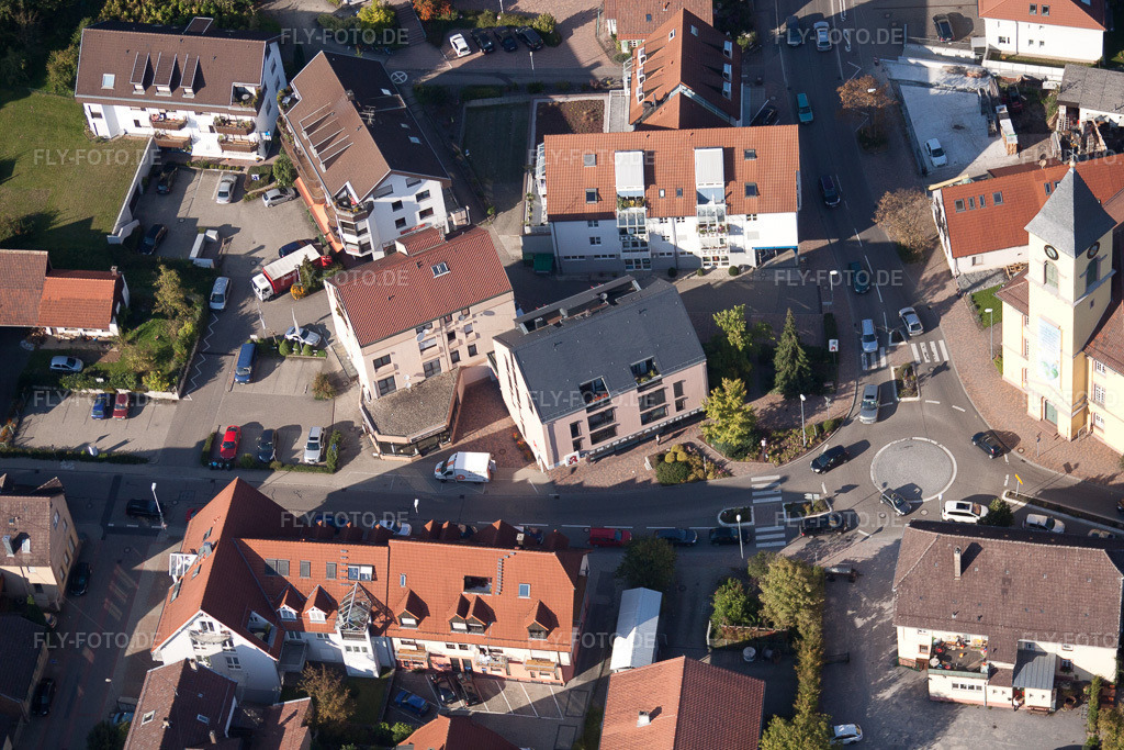Luftbild: Central Apotheke im Ortsteil Langensteinbach in Karlsbad im Bundesland Baden-Württemberg in Deutschland. Foto: IMG_45122.jpg vom 21.09.2011 durch Werner Riehm/FLY-FOTO.de