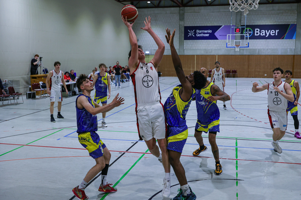 Regio BAYER GIANTS vs SV Haspe 70-70 | Fotos von Basketballspielen aus dem Raum NRW fotografiert von Gero Mueller-Laschet und Daniel Schaefer - Realisiert mit Pictrs.com