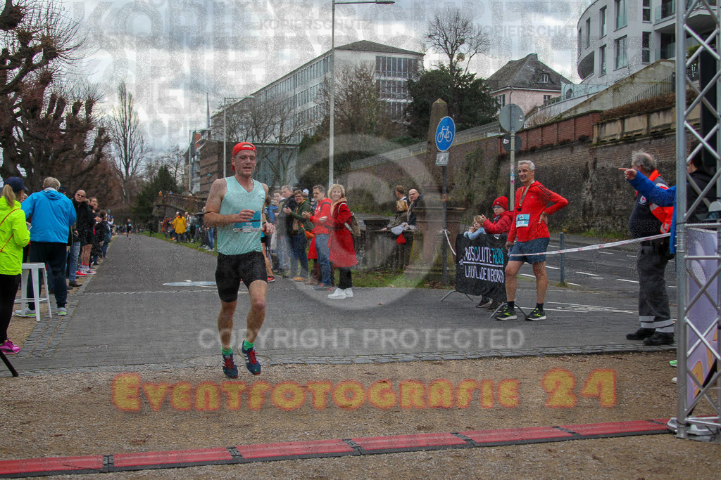 221231_1145_EV4_7572 | Sportfotografie im Rhein-Sieg Kreis, Köln, Bonn, NRW, Rheinland Pfalz, Hessen, etc. Unser Tätigkeitsfeld umfasst den Laufsport vom Volkslauf über den Marathon, Duathlon, Triathon bis zum Ultralauf wie Kölnpfad Ultra oder Schindertrail.