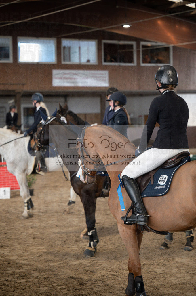 Hallenreittunier Voxtrup 2023 | Entdecke hochwertige Reitturnierfotos von Foto Oger. Professionell, emotional und authentisch – jetzt Lieblingsmomente im Shop bestellen.Deutschlandweite Turnierfotografie. - Realisiert mit Pictrs.com