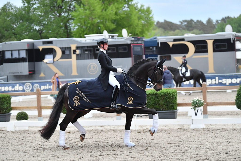 Brunkhorst_26_004 | Der professionelle Turnierfotograf ✓ Reitsport Bilder ▷ Shop ✚ günstig & schnell ✚ mit Zugang für Redakteure
