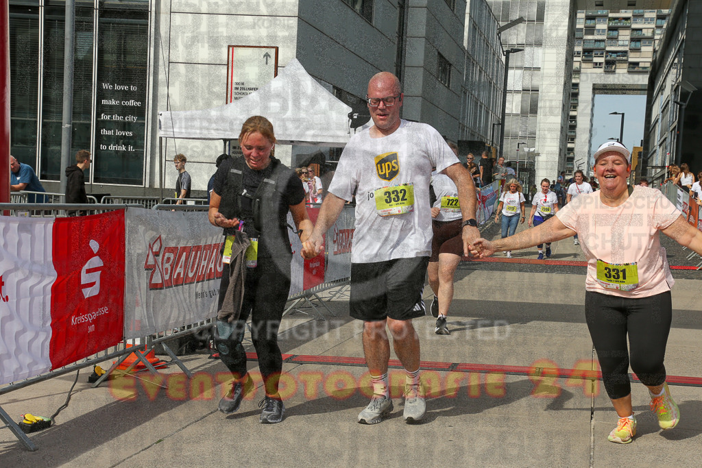 250920_1345_EX1_6502 | Sportfotografie im Rhein-Sieg Kreis, Köln, Bonn, NRW, Rheinland Pfalz, Hessen, etc. Unser Tätigkeitsfeld umfasst den Laufsport vom Volkslauf über den Marathon, Duathlon, Triathon bis zum Ultralauf wie Kölnpfad Ultra oder Schindertrail.