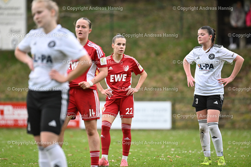 Fußball I Frauen I Saison 2024-25 I Oberliga I FC Jesteburg-Bendestorf - SpVg Aurich Frauen I 13.4.2025 | a-hannig - Realisiert mit Pictrs.com