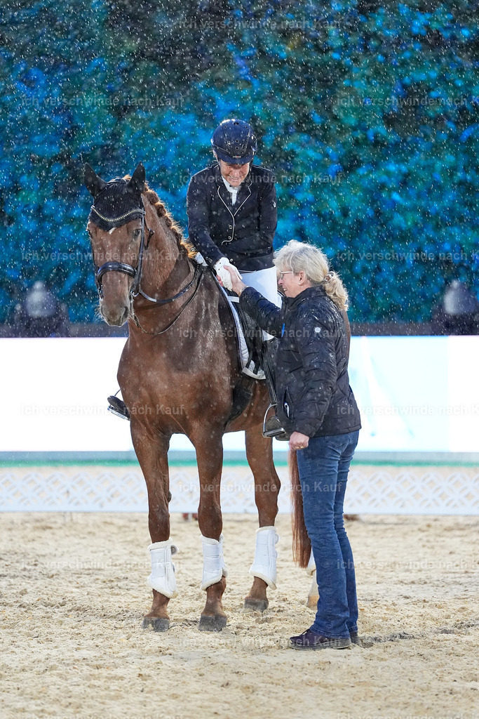04_2-Siegerehrung-Dressur M__ -StoibPH-2908 | working equitationturnier fotograf videograf stoibphotography marixx film working equitation deutschland reitsport turnierfotografie eventfotografie equestrian events