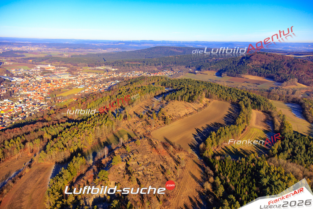 Die Luftaufnahme Erlach - Weismain wurde vom UL-Flugzeug (keine Drohne) aus fotografiert.Hohe Druck- Auflösung-die Geschenkidee!
