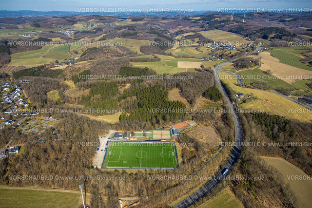 Olpe250308196Rhode | Luftbild, Fußballstadion TuS Rhode e.V. und Tennisplätze TC Rhode, Hügellandschaft mit Fernsicht, Rhode, Olpe, Sauerland, Nordrhein-Westfalen, Deutschland