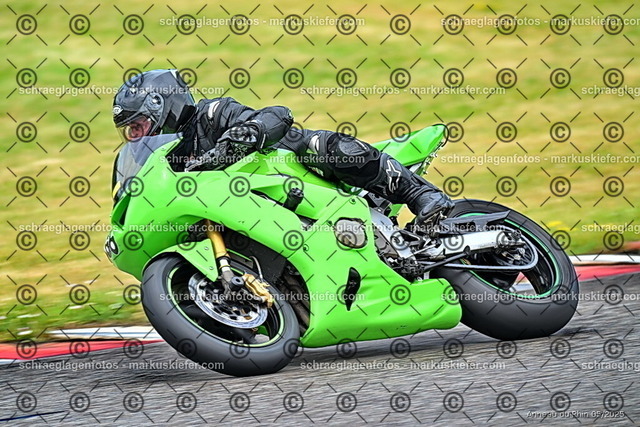 25bt02-0295 | markuskiefer.com - Realisiert mit Pictrs.com