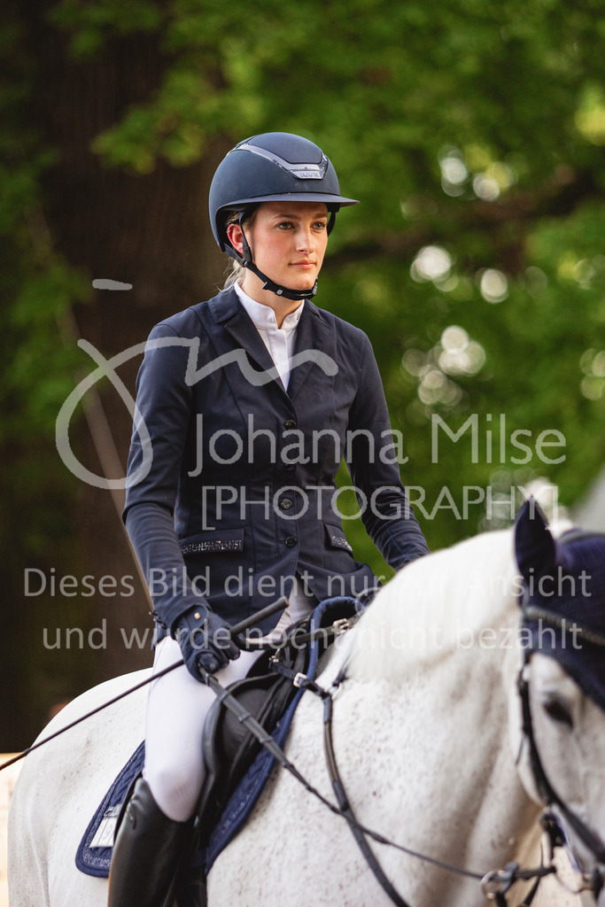 240510_Hamburg_Amateur-Small-371 | Deine schönsten Turniermomente als professionelle Fotos! Entdecke hochwertige Pferdesport-Fotografie im Online-Shop. Jetzt Fotos finden & bestellen!