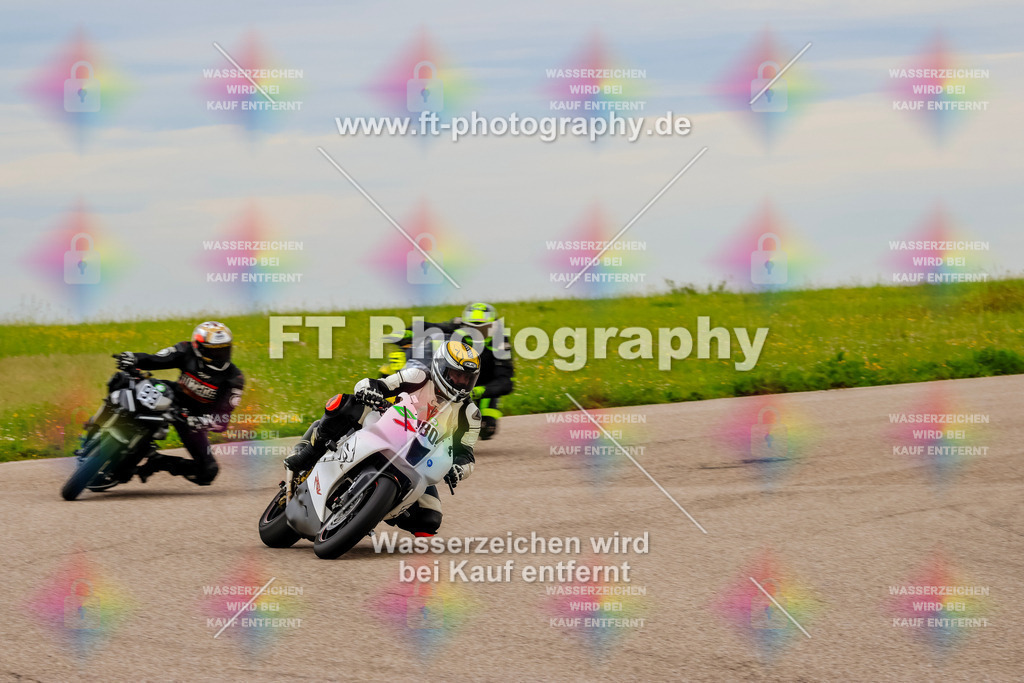 MotoTeam-1968 | Hier findet Ihr Bilder von Touristenfahrten auf der Nürburgring Nordschleife oder von anderen Veranstaltungen die ich besucht habe. Viel Spass beim Durch Schauen 