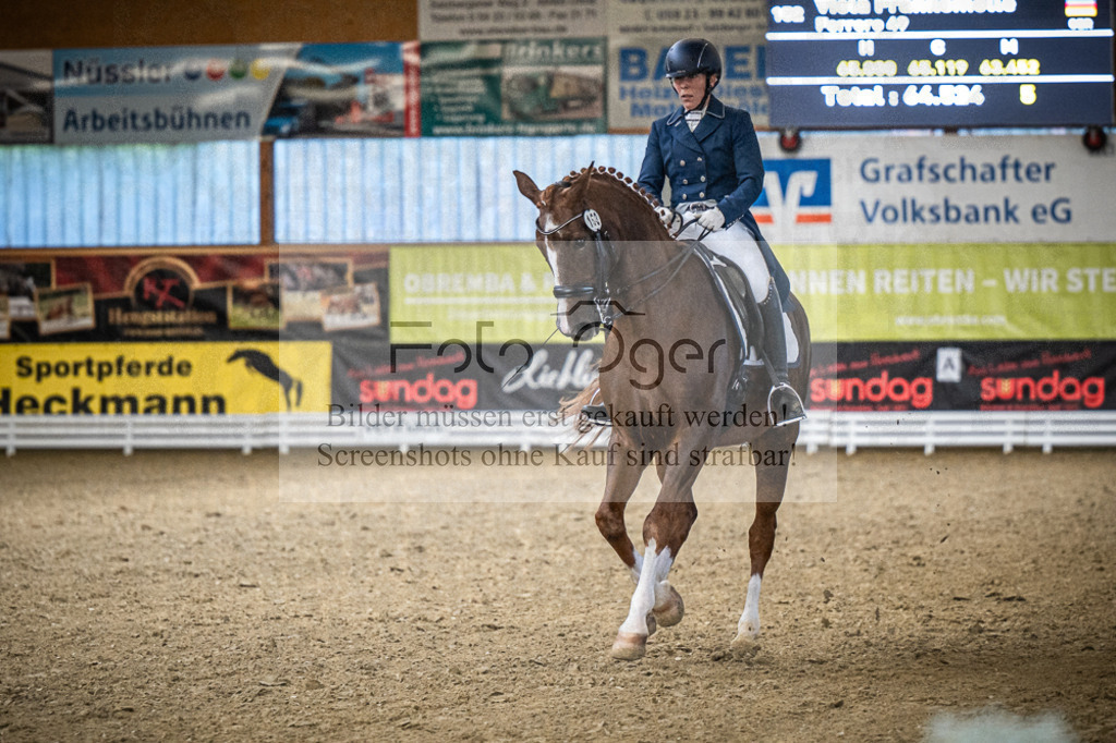 DOS_1953 | Entdecke hochwertige Reitturnierfotos von Foto Oger. Professionell, emotional und authentisch – jetzt Lieblingsmomente im Shop bestellen.Deutschlandweite Turnierfotografie. - Realisiert mit Pictrs.com