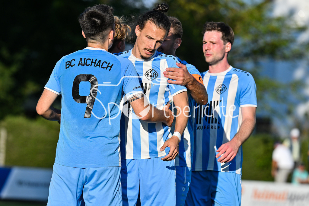 BC Aichach - SC Griesbeckerzell | Jubel nach 3-0 / Aichach 9 / Markus WEHREN