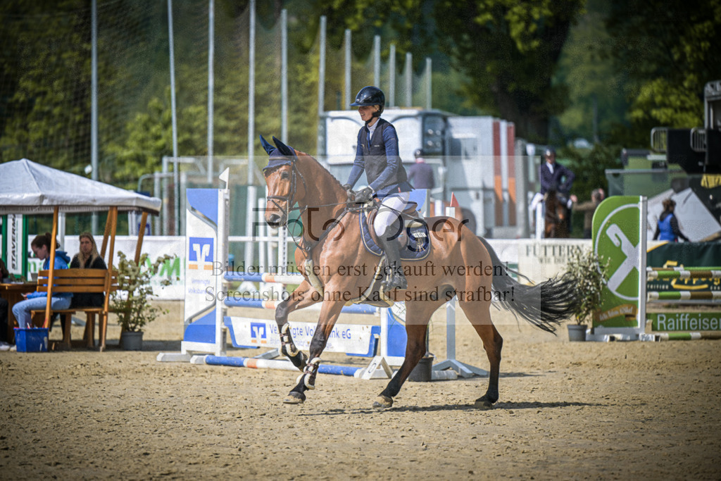 DOS_7345 | Entdecke hochwertige Reitturnierfotos von Foto Oger. Professionell, emotional und authentisch – jetzt Lieblingsmomente im Shop bestellen.Deutschlandweite Turnierfotografie. - Realisiert mit Pictrs.com