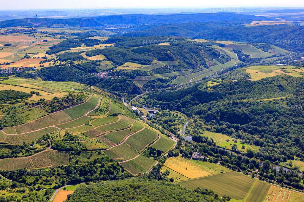 Luftbild: Heimberg über der Nahe in Schloßböckelheim im Bundesland Rheinland-Pfalz in Deutschland. Foto: IMG_30024.jpg vom 05.07.2010 durch Werner Riehm/FLY-FOTO.de