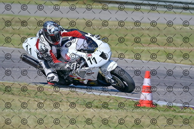 26BT02-0007 | markuskiefer.com - Realisiert mit Pictrs.com