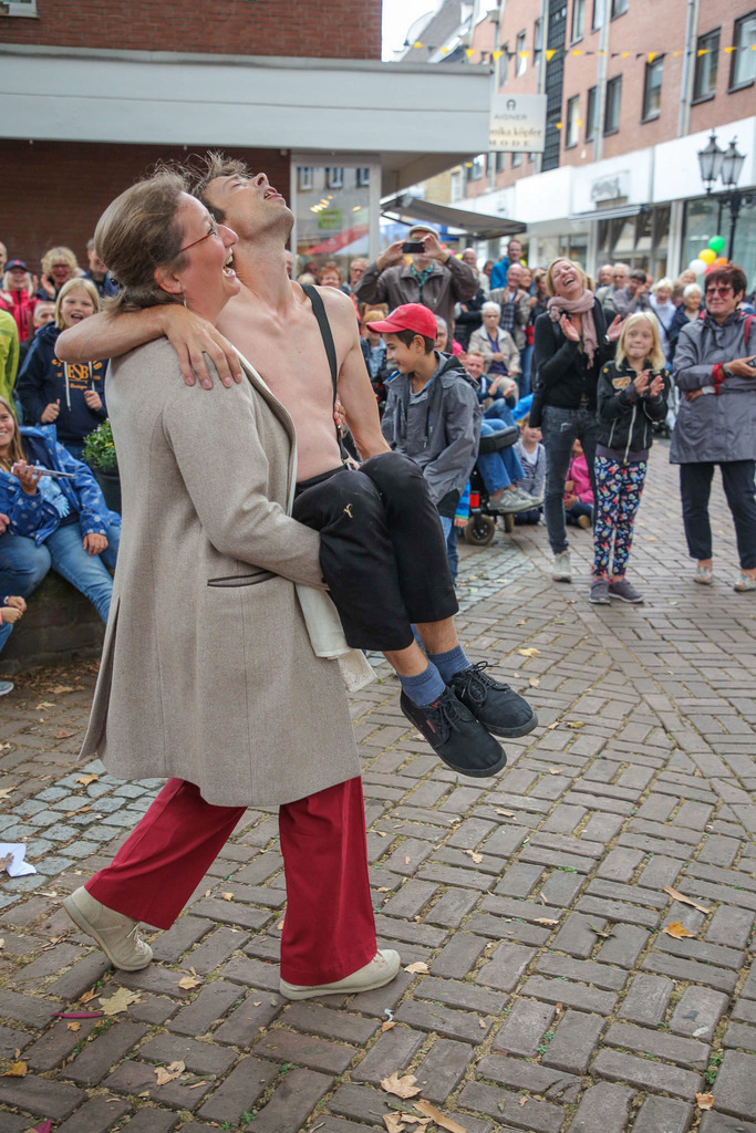 ShivaGrings_Act1_178 | Bildergalerie von Sport-Ereignissen aber auch von weiteren spannenden Dingen - nicht nur vom Niederrhein. In Anlehnung an den bekannten Spruch von Hanns Dieter Hüsch heißt das Motto: "Niederrhein ist überall".  - Realisiert mit Pictrs.com