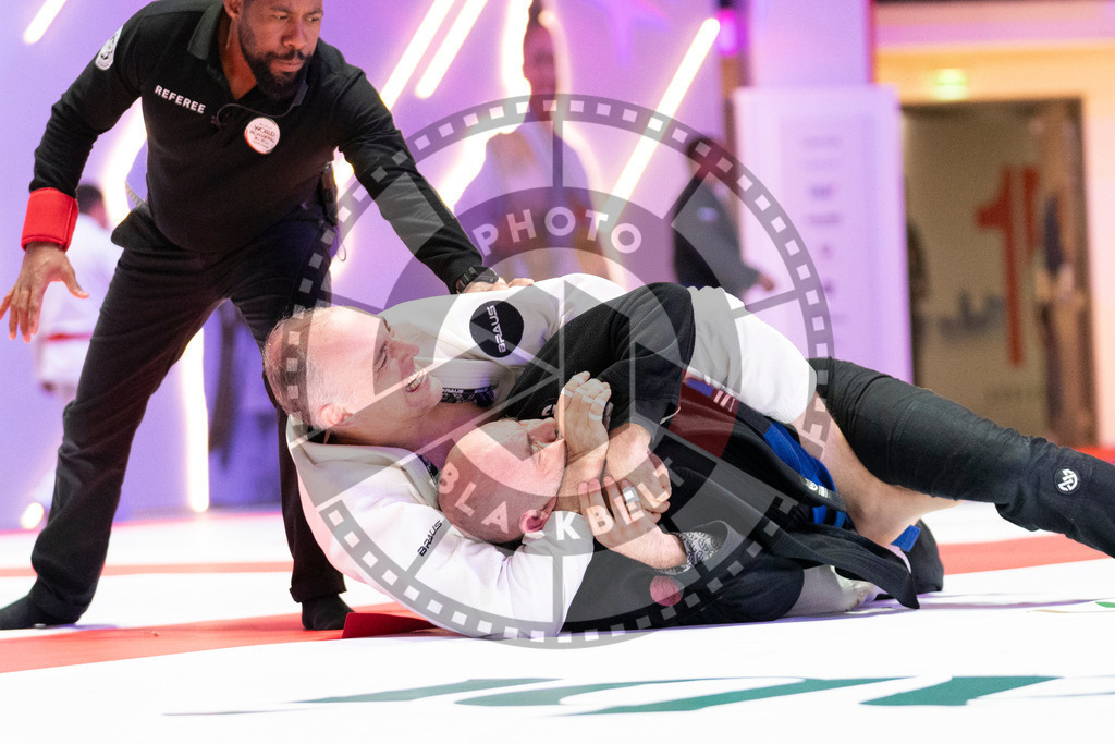 20231106PBB3229 | Fighters compete during the AJP World Master Championship in the Mubadala Arena in Abu Dhabi, Arab United Emirates, on November 6, 2023.