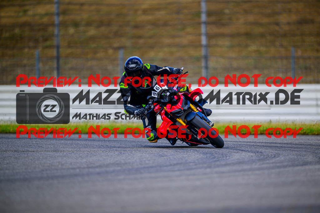 MaZZes_Fotomatrix_20250628_6007705_9297 | WEISS