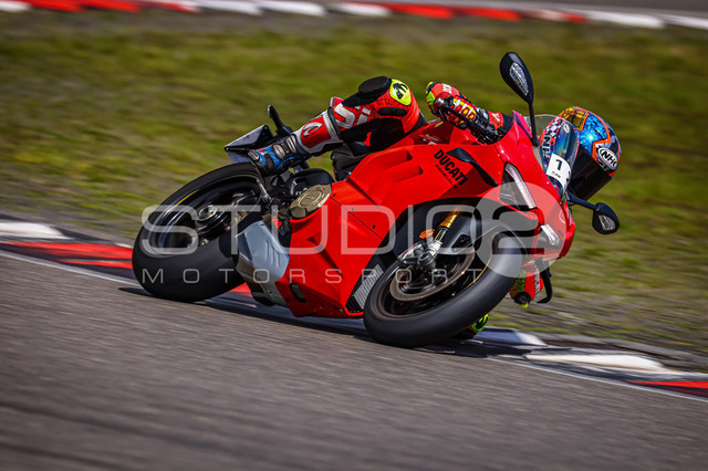 0012-240624_NR-027_12 | Deine Full-Service-Agentur für ✔️Videoproduktionen und ✔️Motorsportfotografie Jetzt Angebot anfragen!
