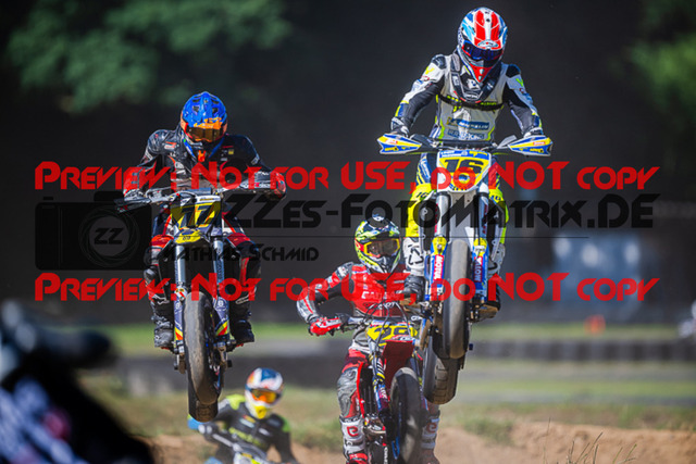 MaZZes_FotoMatrix_220702_4506 | S1