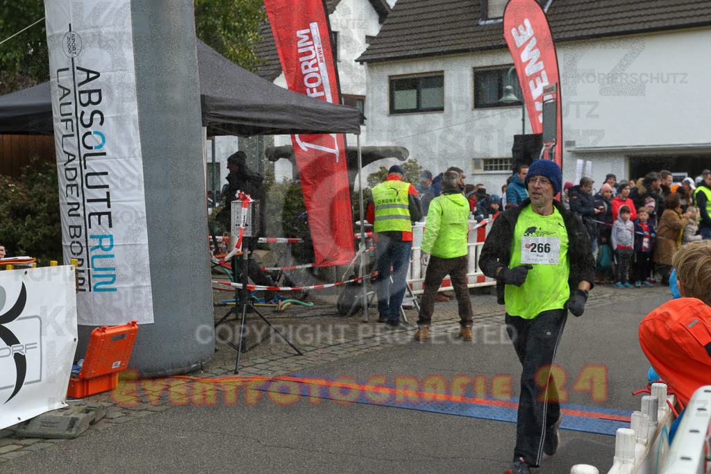 221127_1048_EV9_1125 | Sportfotografie im Rhein-Sieg Kreis, Köln, Bonn, NRW, Rheinland Pfalz, Hessen, etc. Unser Tätigkeitsfeld umfasst den Laufsport vom Volkslauf über den Marathon, Duathlon, Triathon bis zum Ultralauf wie Kölnpfad Ultra oder Schindertrail.