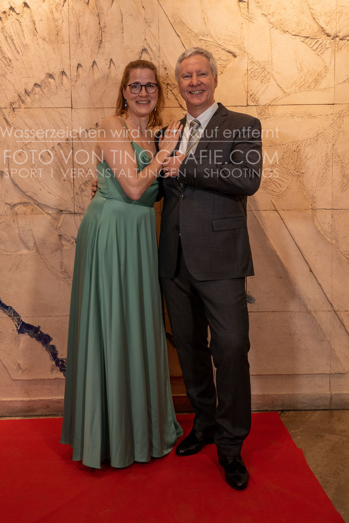 CCC_Frühlingsball_Teppich_byTINOGRRAFIE-126 | (c) TINOGRAFIE.COM