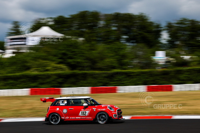24hNbr22_052612332850420JB_JB | ADAC TotalEnergies 24h Nürburgring 2022 - Foto: Gruppe C Photography - Realisiert mit Pictrs.com