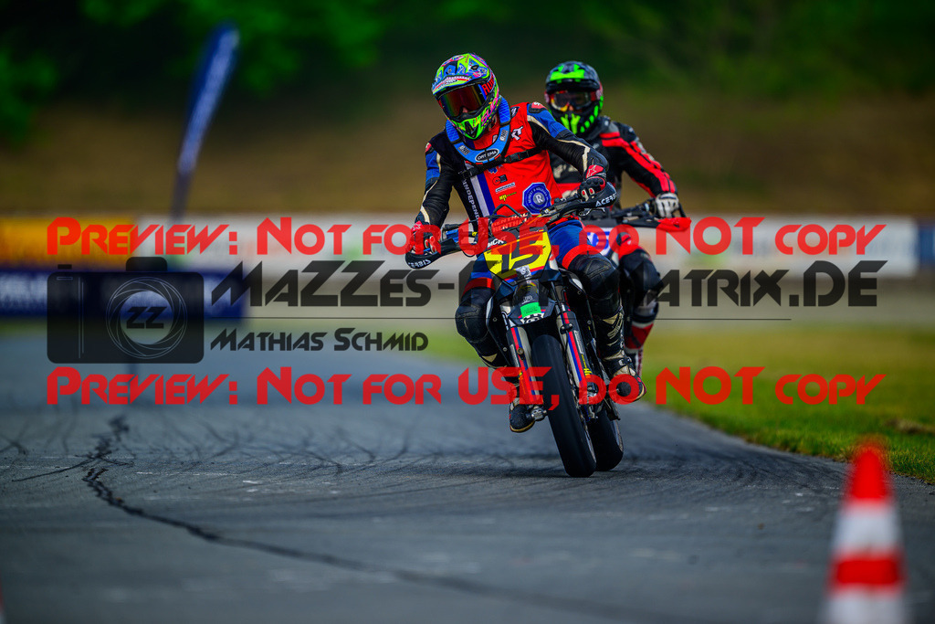 MaZZes_Fotomatrix_20250502_6007705_9074 | UE40