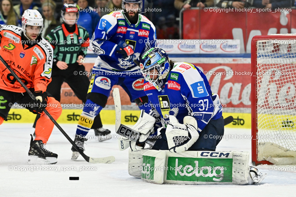 EC IDM WÄRMEPUMPEN VSV vs. MOSER MEDICAL GRAZ99ERS | #37 René Swette EC VSV, #21 Lukas Haudum Graz 99ers, #71 Steven Strong EC VSV, EC IDM WÄRMEPUMPEN VSV vs. MOSER MEDICAL GRAZ99ERS, EC IDM WÄRMEPUMPEN VSV vs. MOSER MEDICAL GRAZ99ERS am 17.03.2026 in Villach (Stadthalle Villach), Austria, (Photo by Bernd Stefan)