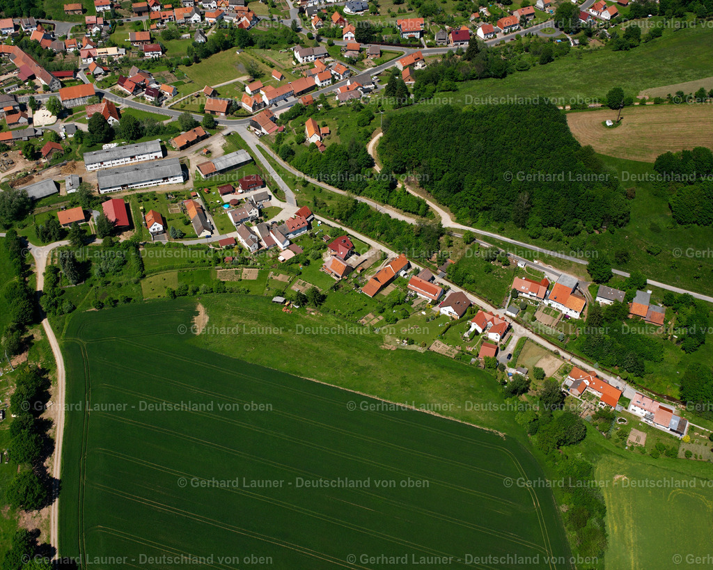 2634369 | BOCKELNHAGEN 16.06.2006 Dorf - Ansicht an der Krummigstraße in Bockelnhagen im Bundesland Thüringen, Deutschland. // Village view on street Krummigstrasse in Bockelnhagen in the state Thuringia, Germany. Foto: Gerhard Launer