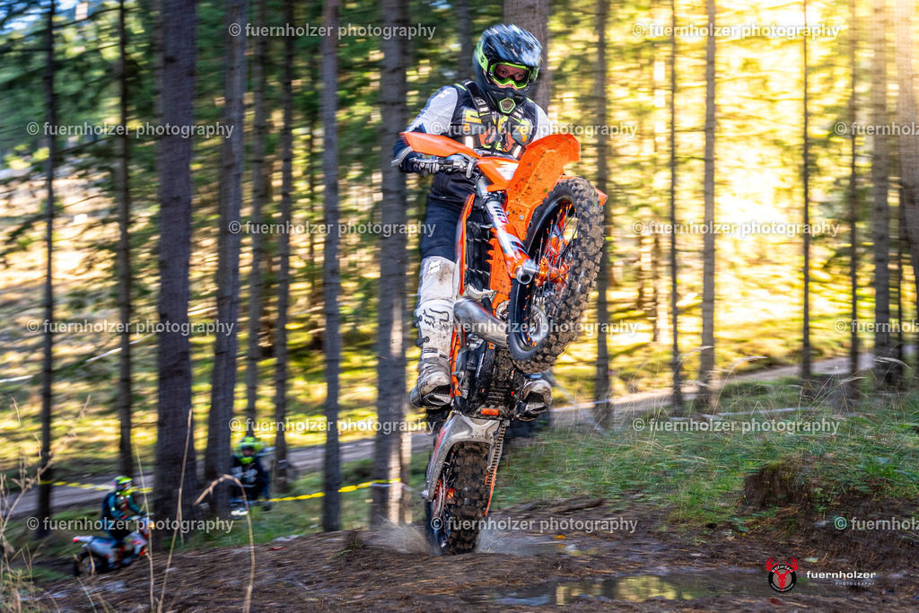 fuernholzer_251026-C1-6 | Fotografische Impressionen von der Red Stag Enduro Extreme by fuernholzer-photography.com. Endurosport in Österreich fotografisch festgehalten von fuernholzer. Auftragsfotografie für Private, Gewerbefotos und Industriefotografie. Eventfotografie, Sportfotografie und Motorsportfotografie. Anbieter von Fotoworkshops, Fototraining, fotografischen Vorträgen und Fotoseminaren.