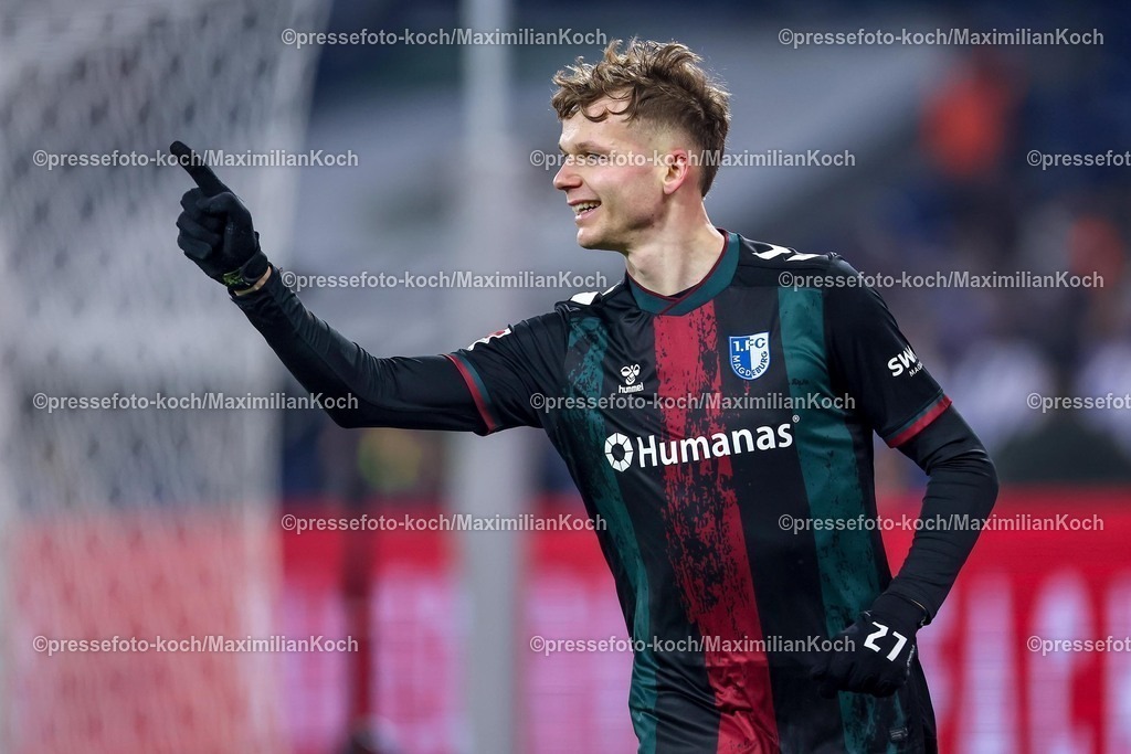 S0401022501068 | 01.02.2025, Fußball, FC Schalke 04 - 1. FC Magdeburg, 2.. Fußball Bundesliga, 20. Spieltag, Veltins-Arena Gelsenkirchen, Saison 2024 2025: Torjubel nach dem 4:0 durch Philipp Hercher (1.FC Magdeburg #27)DFB regulations prohibit any use of photographs as image sequences and or quasi-video.