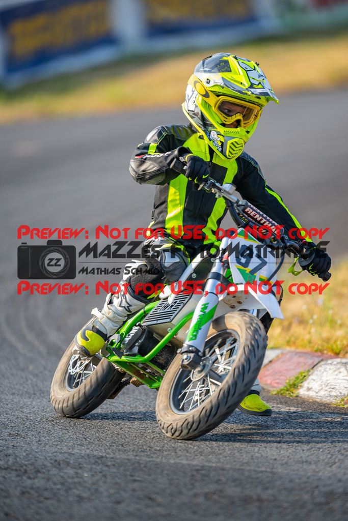 MaZZes-Fotomatrix-20260816-609977 | ROOKIES